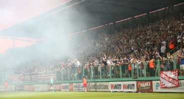 Navijači Zrinjskog na Pecari