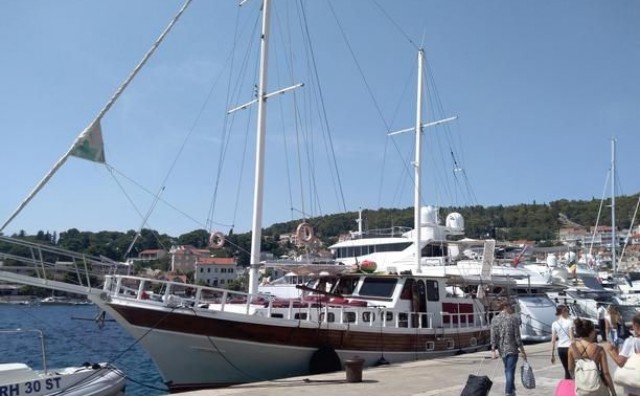 tragedija, Hvar