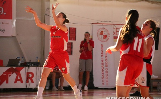 Nikolina Pandža: Ni velike vrućine nisu bile prepreka da Mostar bude središte ženske košarke