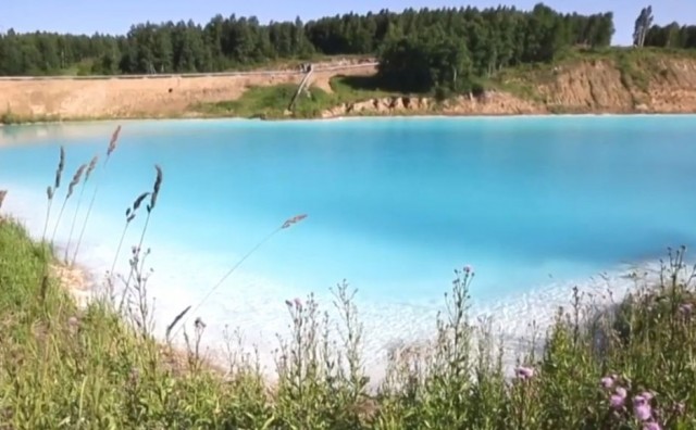 Jezero, koje je zapravo deponij otpada, savršena pozadina za selfije