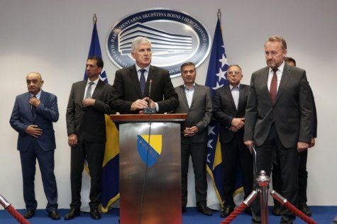 Sastanak Čovića i Izetbegovića: Rješavanje socijalno-ekonomskih pitanja ne smije čekati