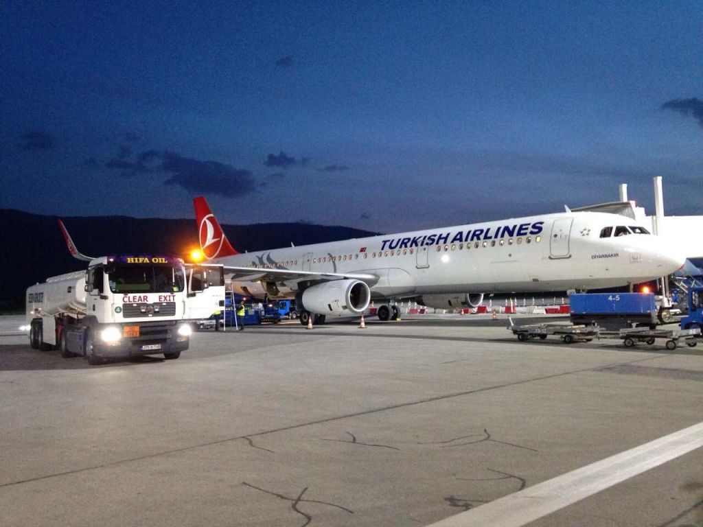 Turska počela puštati ilegalne migrante u BiH? Čak 60 ih došlo u BiH zrakoplovom Turskih Airlinesa