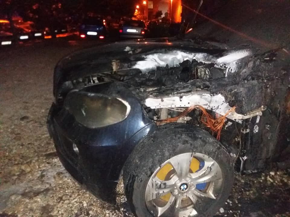 FOTO/Mostar: U Vukovarskoj ulici gorio BMW