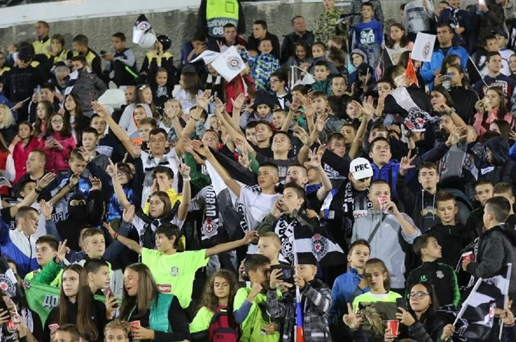 UEFA kaznila Partizan pa napravila iznimku i pustila na stadionu 20 tisuća djece
