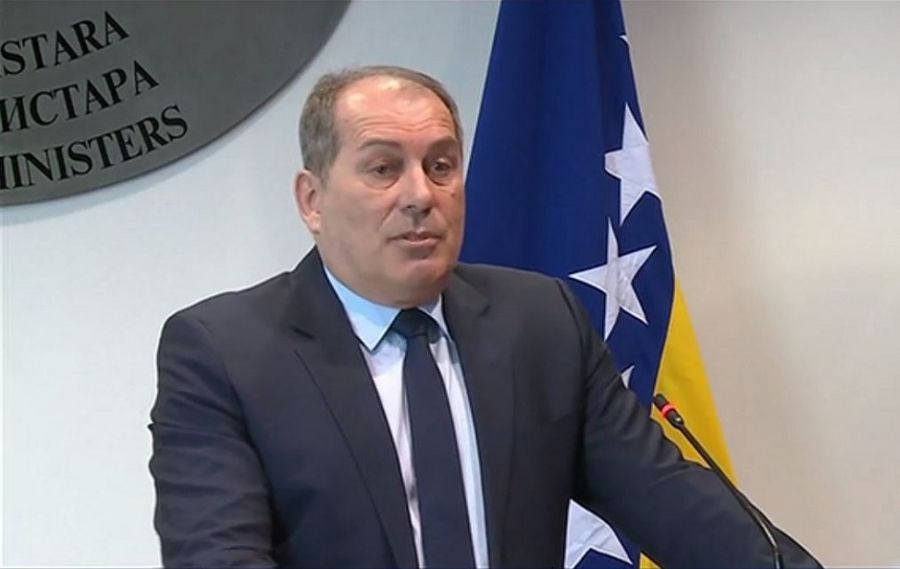 Mektić odgovorio kardinalu Puljiću: S paljenjem kuća, silovanjima i krađama ja nemam nikakve veze