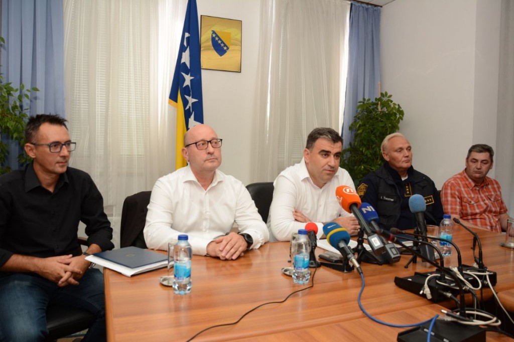 U akciji 'Orka' uhićena kriminalna grupa koja je pljačkala bankomate (VIDEO)
