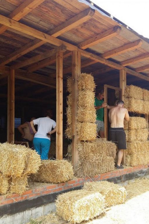 Dom Biljane i Aleksandra od prirodnih materijala, prilagođen suvremenom životu