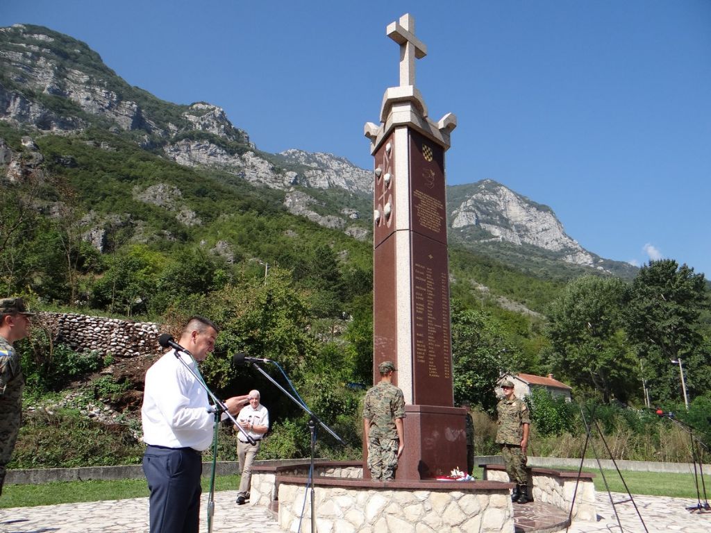 GODIŠNJICA UBOJSTVA Grabovica se prisjeća ubojstva 33 hrvatska civila