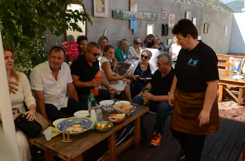 U sklopu centra 'Los Rosales' otvoren restoran 'Lonato' u kojem će raditi šest osoba s invaliditetom