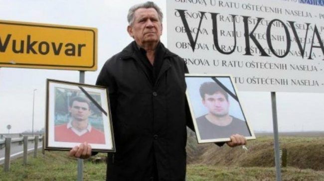 Krstičević stao u obranu Vukovarca kojemu sude zbog razbijanja ćirilične ploče: 'Dao je svoja dva sina za Hrvatsku'