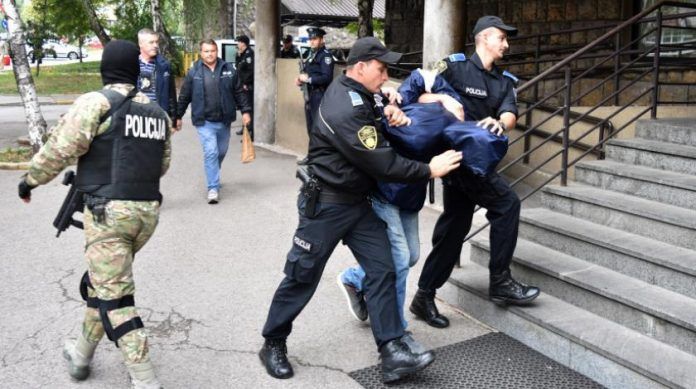 U policijskoj akciji uhićeno 14 dilera, traga se za još dvije osobe