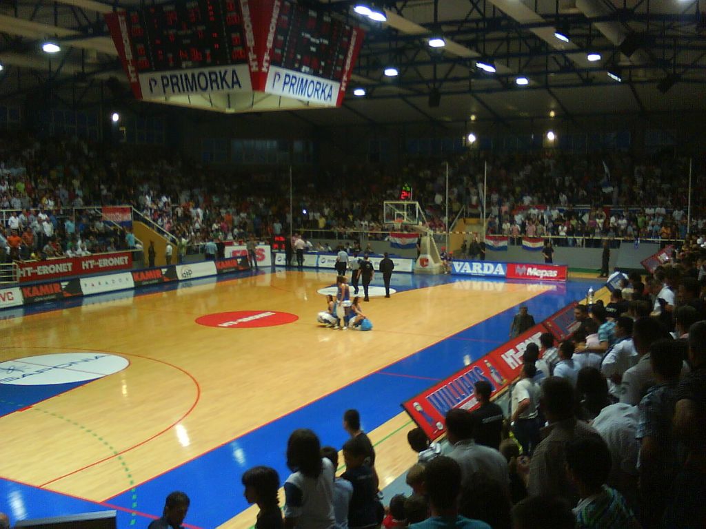 ABA liga stigla na Pecaru: Široki bolji od beogradskog Dynamica 83:79