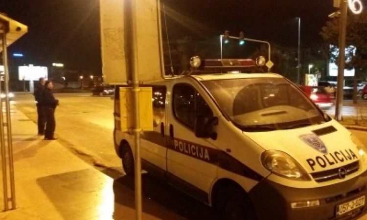 U prometnoj poginula žena, sin i suprug u teškom stanju