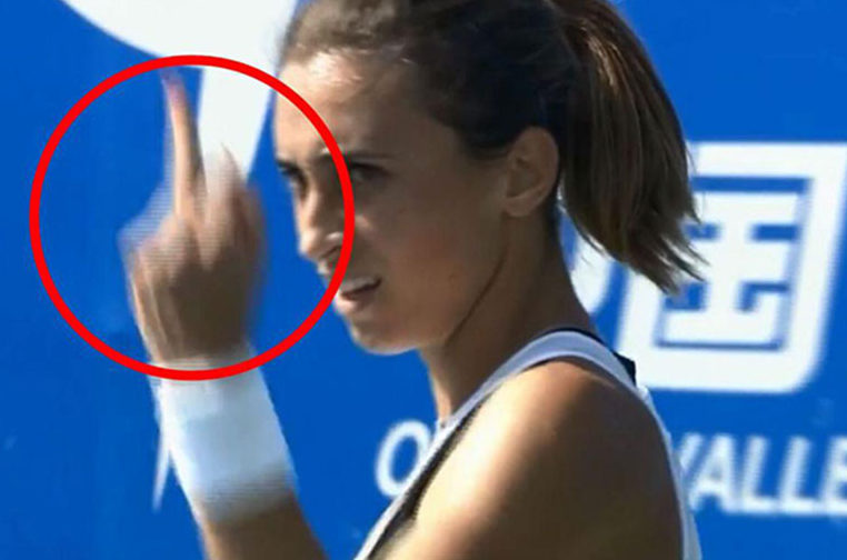 Petra Martić pokazala srednji prst protivnici i njenom treneru