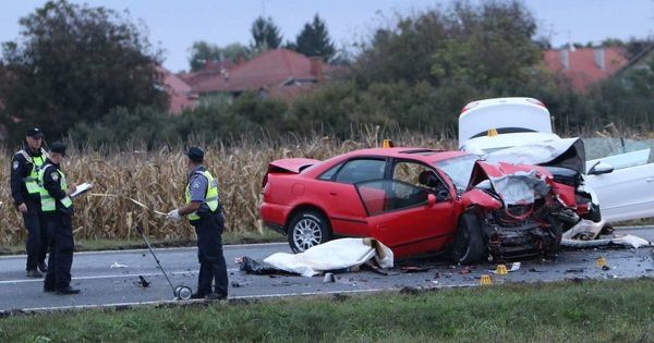 Stravičan udes u Hrvatskoj: Dvoje poginulo, šestero povrijeđenih
