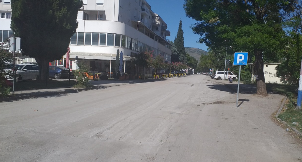 FOTO/Mostar: Radovi na rekonstrukciji ceste u Vukovarskoj ulici