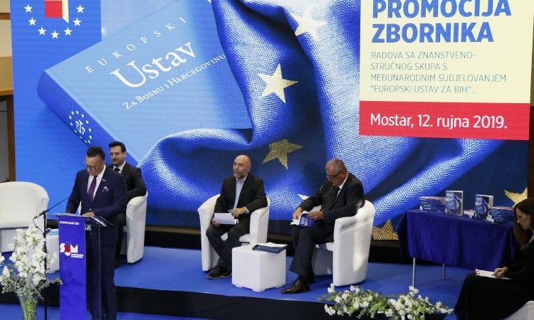 Predstavljen Zbornik radova koji nudi odgovor na 'hrvatsko pitanje'