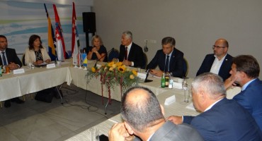 Dragan Čović, Kolinda Grabar Kitarović, Orašje