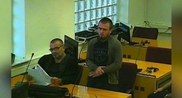 ISIL, armin čurt 