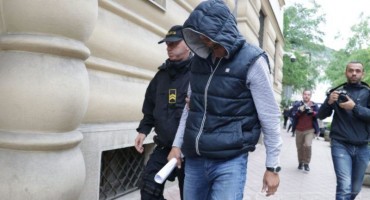 Odlikovani specijalac za informacije od dilera naplatio 11 tisuća maraka