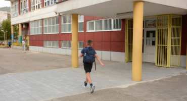 Mostar: Dileri prodaju drogu i u školskim dvorištima, pojačana policijska ophodnja