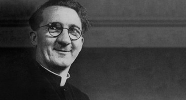 svećenik, spasio ljude