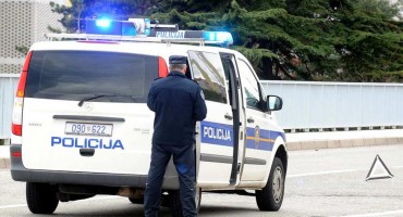 Mrtav pijan izazivao paniku na autocesti u smjeru Splita: S nevjerojatnih 3,06 promila policija ga uhitila