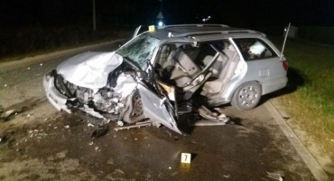 Stravične fotografije s mjesta nesreće: Vatrogaci vadili ozlijeđene iz smrskanih vozila