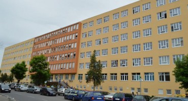 Hercegovina.info donosi potresnu priču iz Tuzle: Viša medicinska sestra žrtva mobinga, vrijeđanja na vjerskoj osnovi