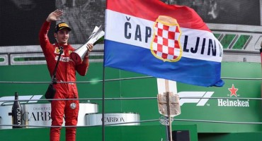 Zastava HRHB dominirala na proglašenju pobjednika Formule 1 na VN Italije