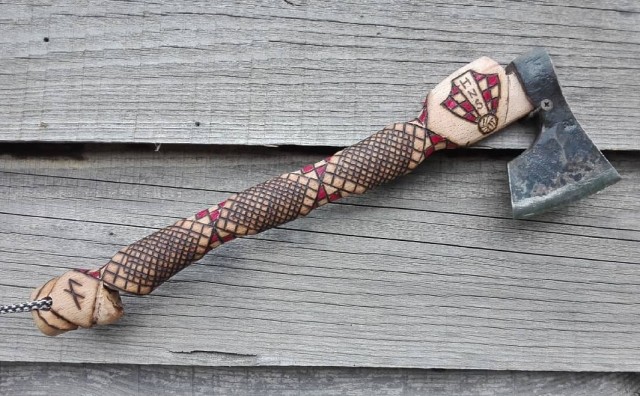 Hercegovački Viking Stipe oduševljava izradom unikatnih sjekira, mačeva i noževa