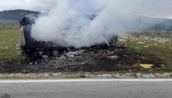 Kamion iz Čapljine izgorio kod Grahova