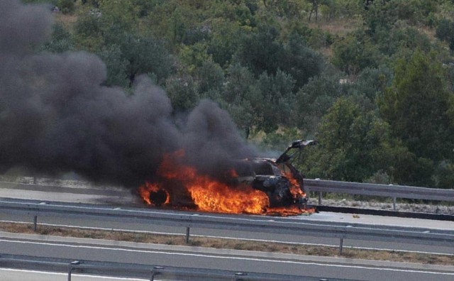 Više poginulih na autocesti A3: Ljudi izgorjeli u zapaljenom autu