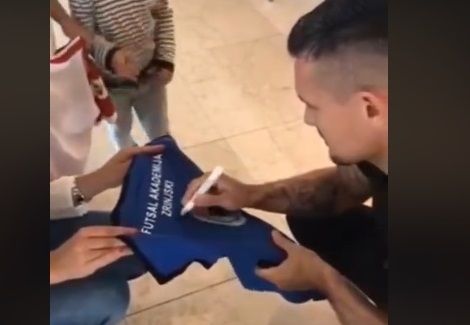 FA HFC Zrinjski u posjetu Vatrenima: Dejan Lovren potpisao dres