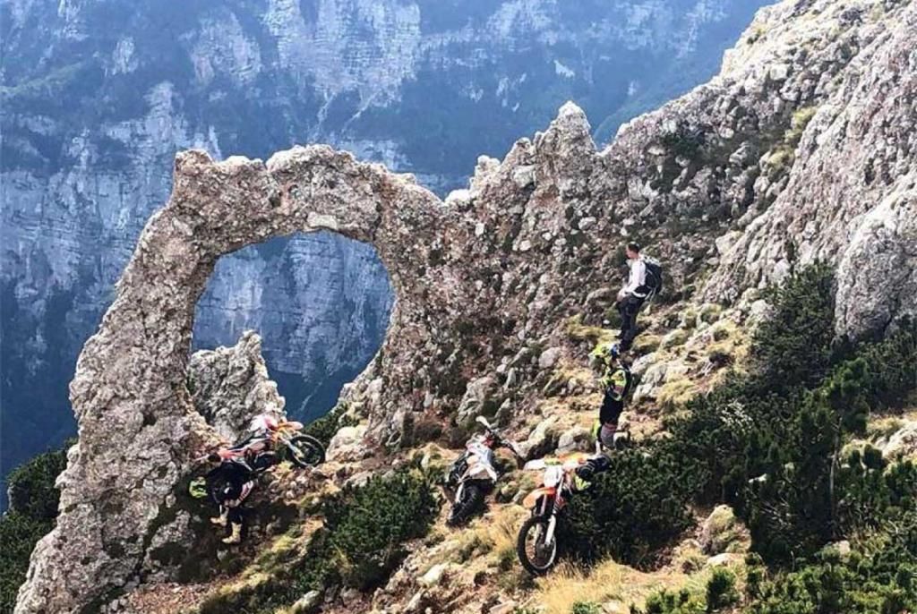 Hajdučka vrata neoštećena, motoristima kaznene prijave