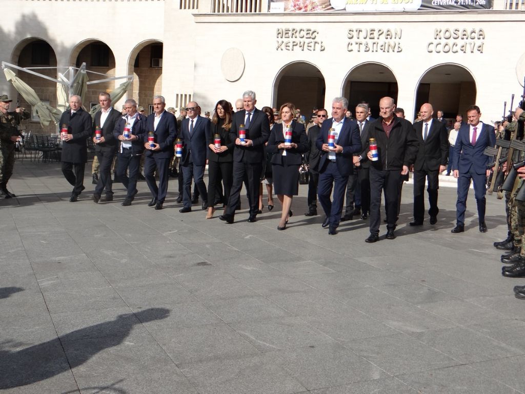 Mostar: Izaslanstvo Hrvatskog narodnog sabora obilježilo blagdan Svih svetih i Dušni dan