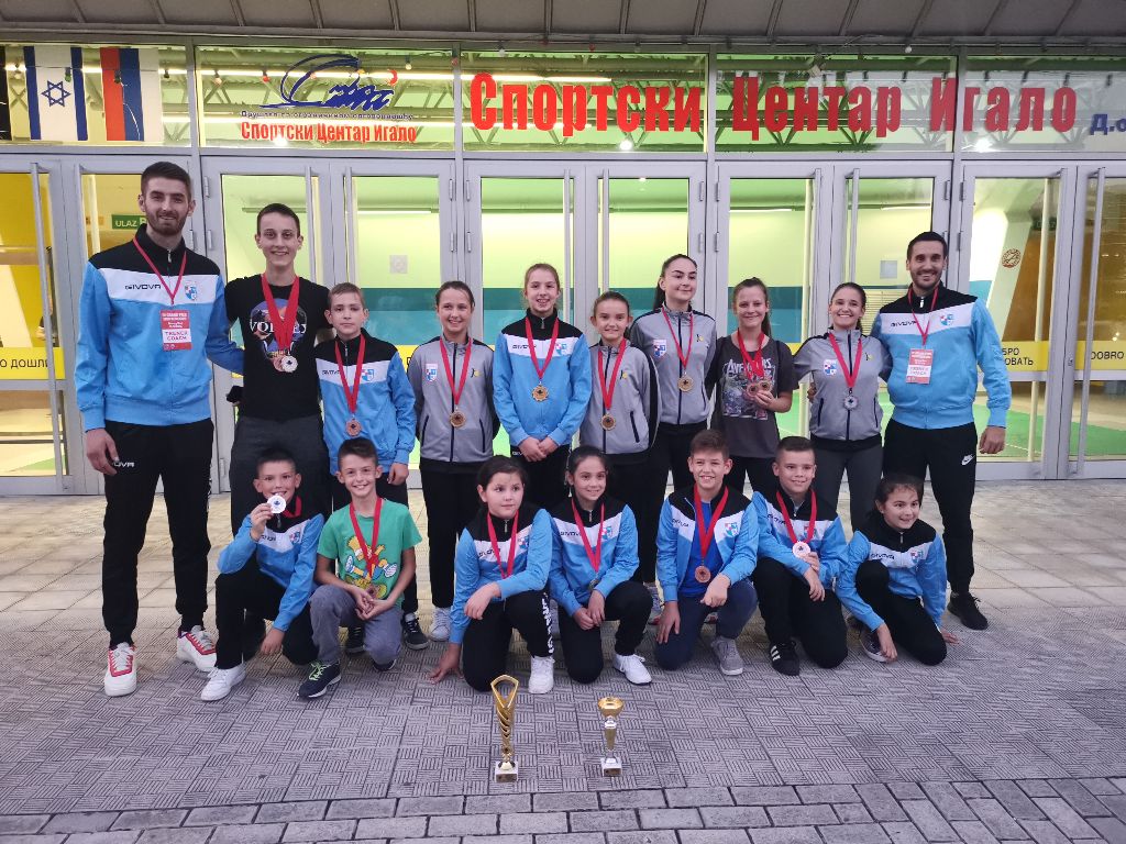 Kadetkinje karate kluba 'Široki Brijeg' prvakinje na turniru u Herceg Novom