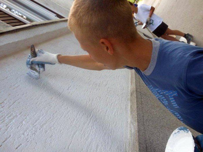 Navijači Zvezde i Partizana zajedno uklanjaju sve navijačke grafite u gradu