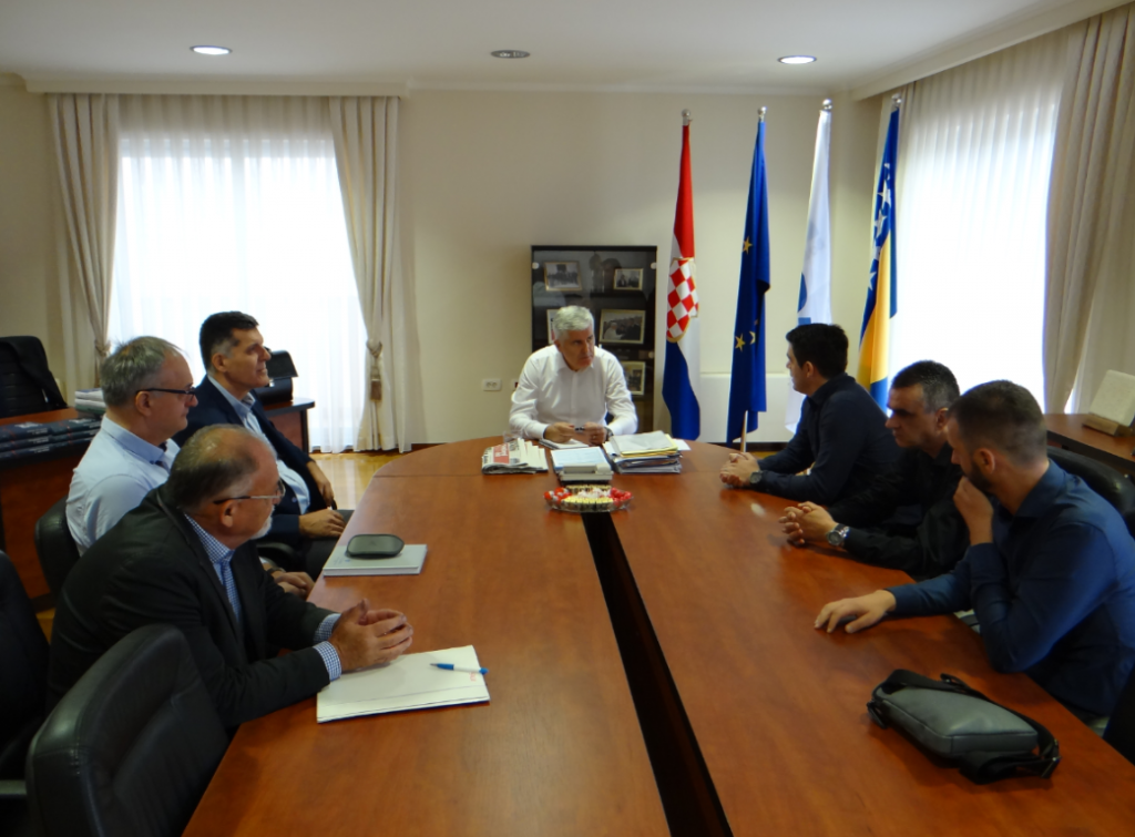 Čović se sastao s izaslanstvom Rukometnog saveza Herceg Bosne, naglašena potreba konstantnog ulaganja u sport