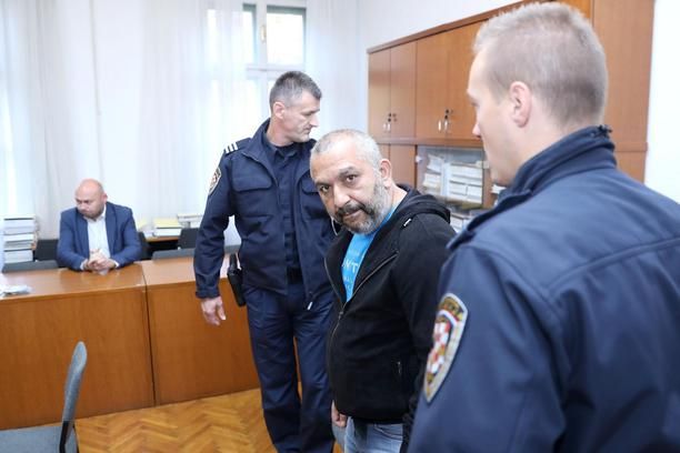 Pokušao ubiti sina jer mu je preoteo partnericu