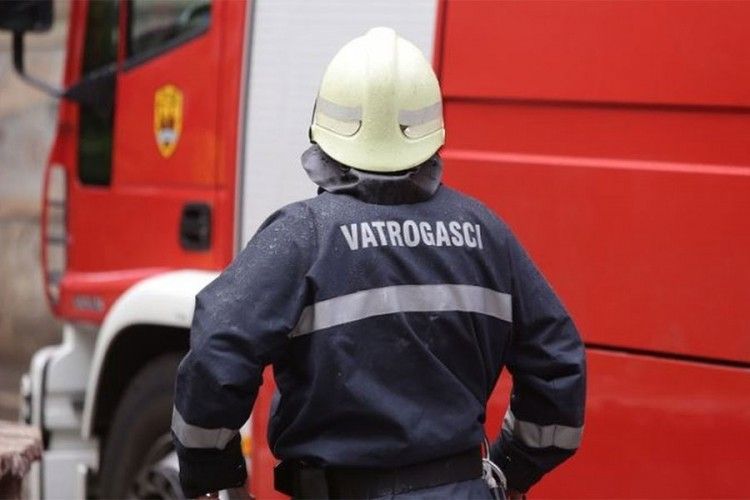 TRAGEDIJA U KAKNJU Požar u Tržnom centru, radnik se ugušio od dima