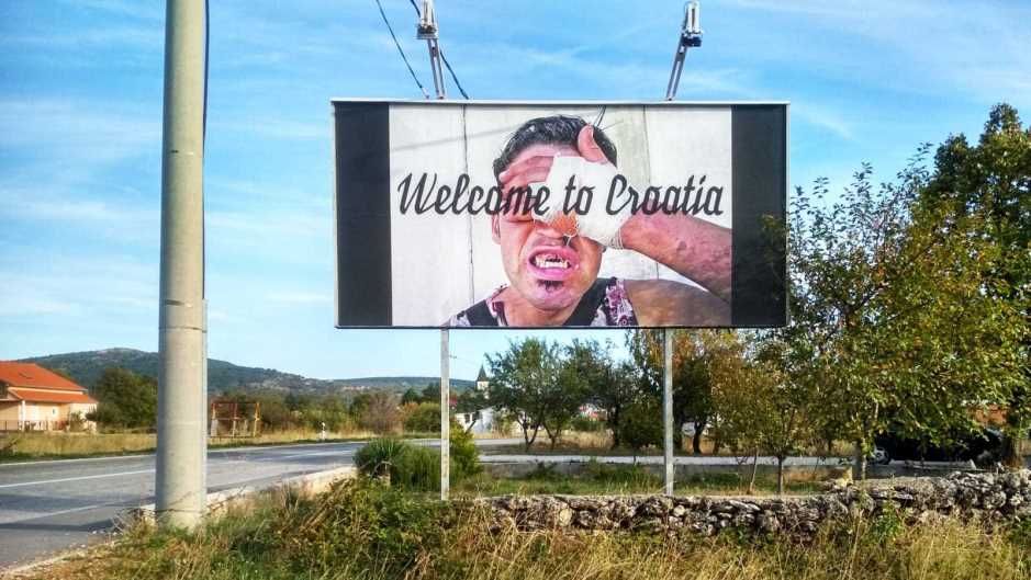 Uz granicu s BiH postavljeni jumbo plakati 'Dobrodošli u Hrvatsku' - 'Hrvatska puna mučenja'