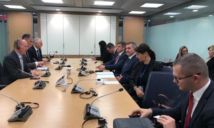 Zvizdić u Washingtonu s potpredsjednikom Svjetske banke Cyrilom Mullerom