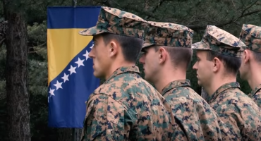 vojna lica, male plaće