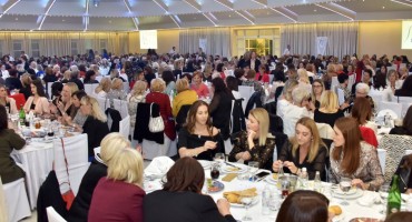 Donatorska večera Zajednice žena HDZ-a BiH: Prikupljen novac za pomoć Klinici za ginekologiju