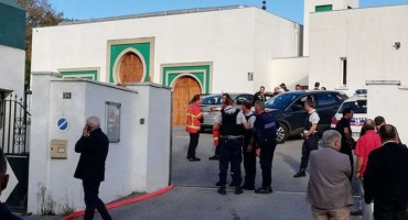 U francuskom gradu Bayonneu pucnjava u džamiji, povrijeđene dvije osobe