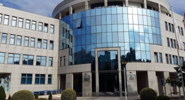 Elektroprivreda Srbije kupuje Elektroprivredu RS?