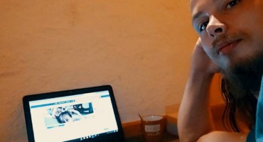 mladić koji je živio u podrumu