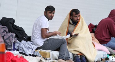 Migrantska kriza u Tuzli: Dnevno dolaze stotine migranata iz svih krajeva svijeta