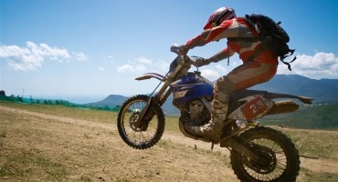 Misteriozni planinski jahači: Nakon što su se motorima popeli na prsten Hajdučkih vrata probleme radili i kod Omiša